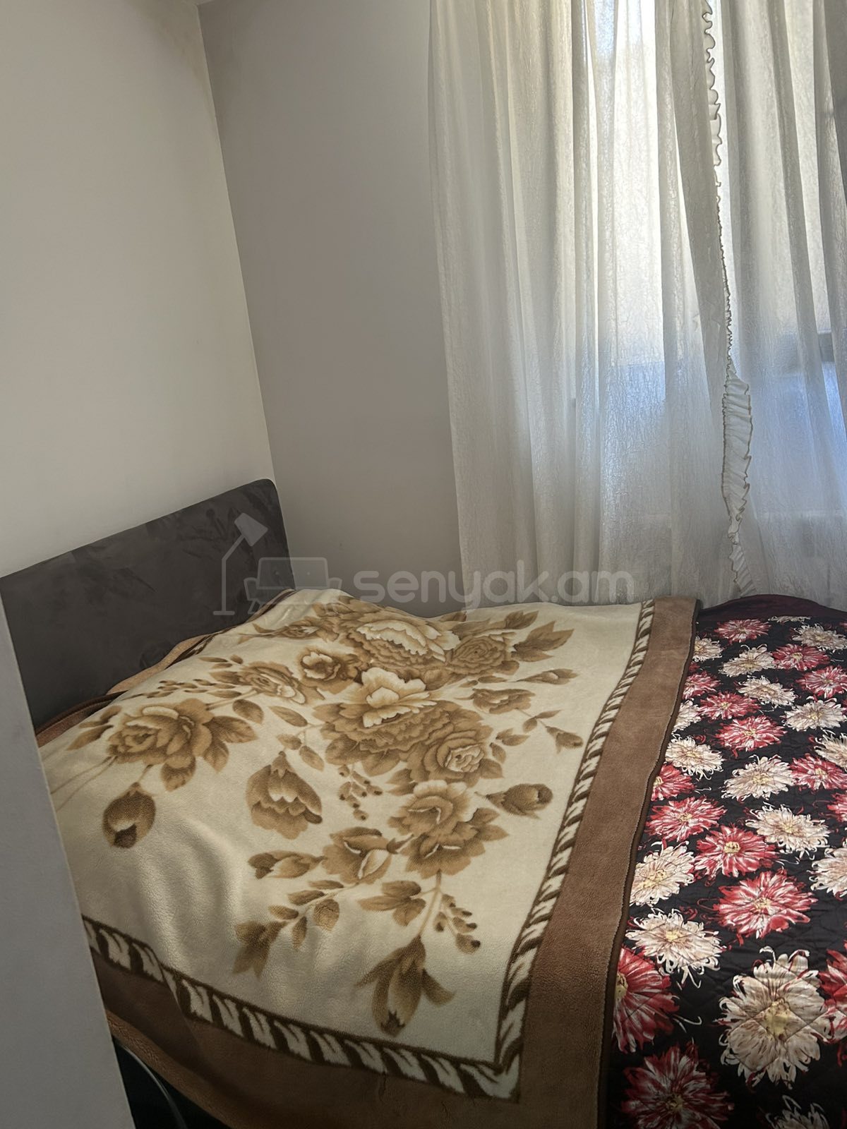 1 Սենյականոց Բնակարան Քարե Շենքում, 45քմ, 1/1 հարկ, Կապիտալ Վերանորոգված, Կահավորված