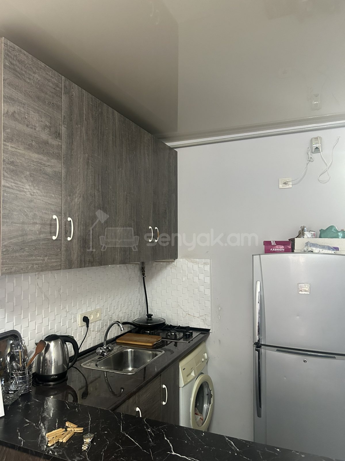 1 Սենյականոց Բնակարան Քարե Շենքում, 45քմ, 1/1 հարկ, Կապիտալ Վերանորոգված, Կահավորված