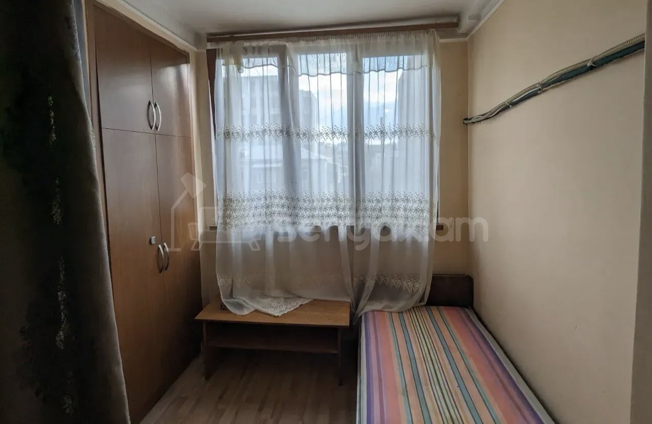 2 Սենյականոց Բնակարան Քարե Շենքում, 57քմ, 3/5 հարկ, Նորմալ Վիճակում, Կահավորված