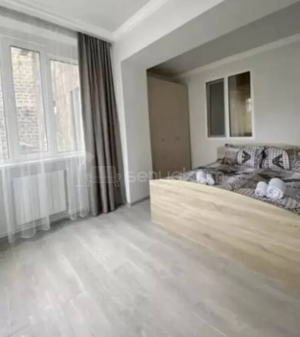 3 Սենյականոց Բնակարան Քարե Շենքում, 50քմ, 2/5 հարկ, Դիզայներական Վերանորոգված