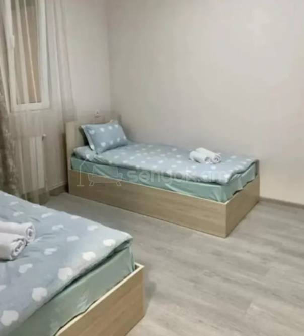 3 Սենյականոց Բնակարան Քարե Շենքում, 50քմ, 2/5 հարկ, Դիզայներական Վերանորոգված