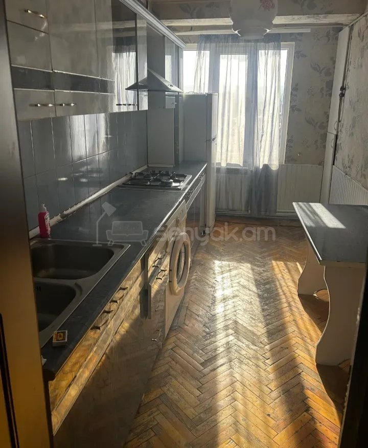 3 Սենյականոց Բնակարան Քարե Շենքում, 77քմ, 5/9 հարկ, Կապիտալ Վերանորոգված, Կահավորված, Արևկող