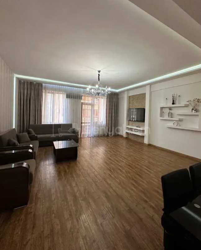 3 Սենյականոց Բնակարան, 112քմ, 4/13 հարկ, Կապիտալ Վերանորոգված, Կահավորված