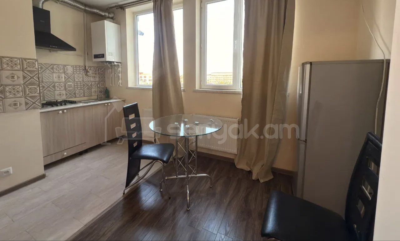 2 Սենյականոց Բնակարան, 52քմ, 4/12 հարկ, Կապիտալ Վերանորոգված, Կահավորված, Արևկող