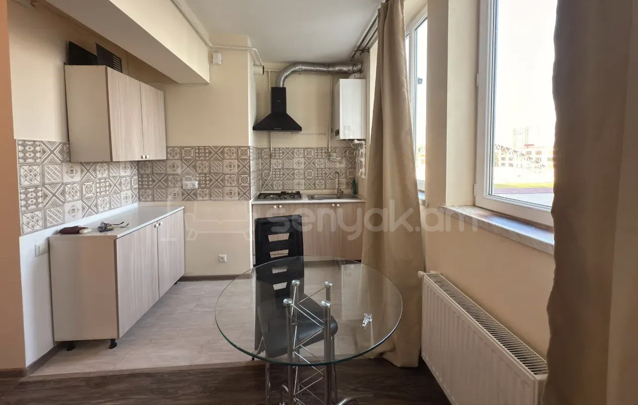 2 Սենյականոց Բնակարան, 52քմ, 4/12 հարկ, Կապիտալ Վերանորոգված, Կահավորված, Արևկող