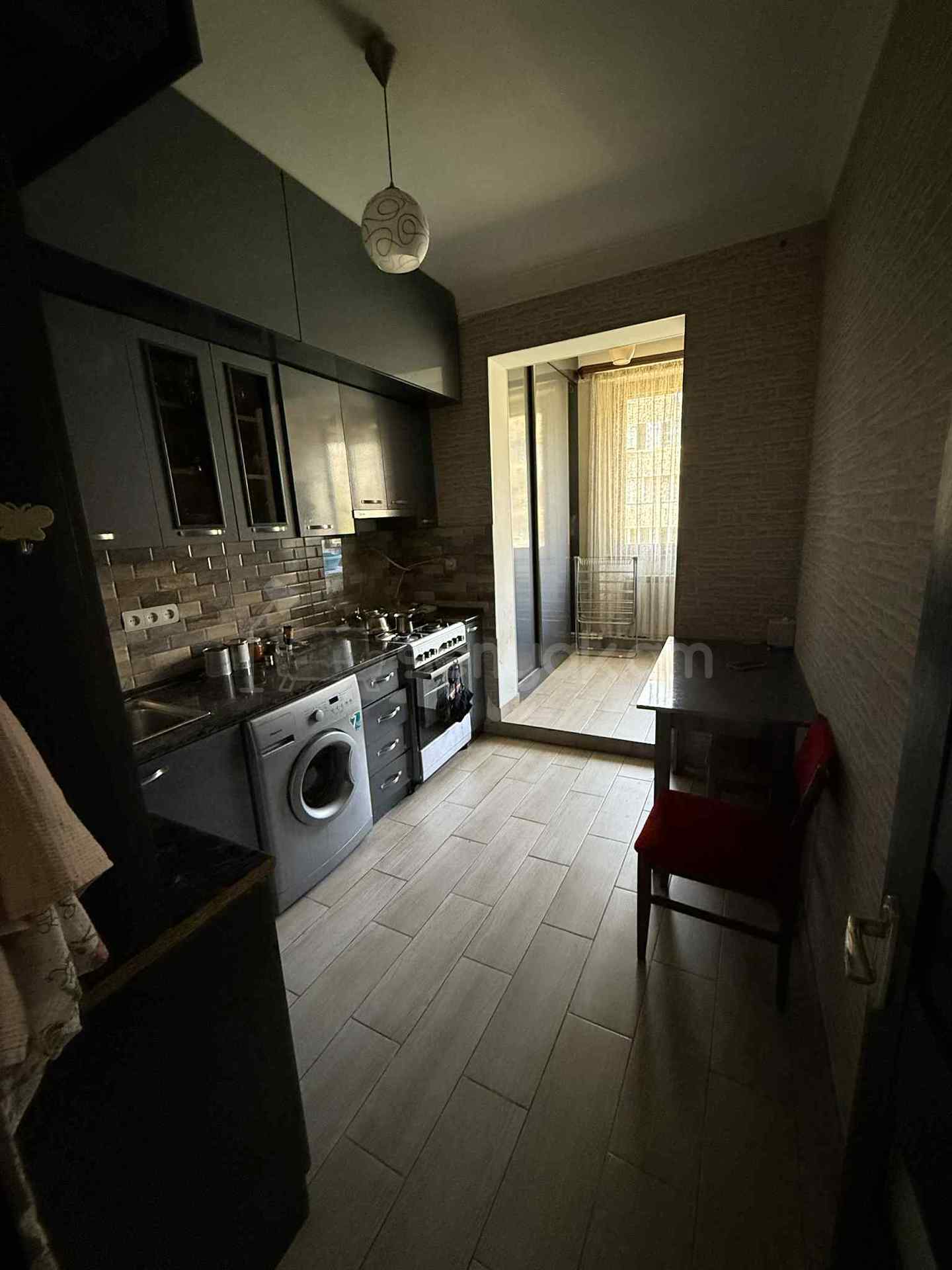 3 Սենյականոց Բնակարան, 75քմ, 3/5 հարկ, Նորմալ Վիճակում