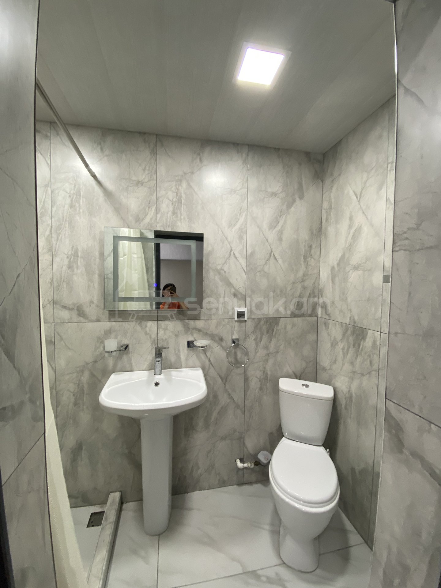 1 Սենյականոց Բնակարան Քարե Շենքում, 37քմ, 1/5 հարկ, Կապիտալ Վերանորոգված, Կահավորված, Արևկող