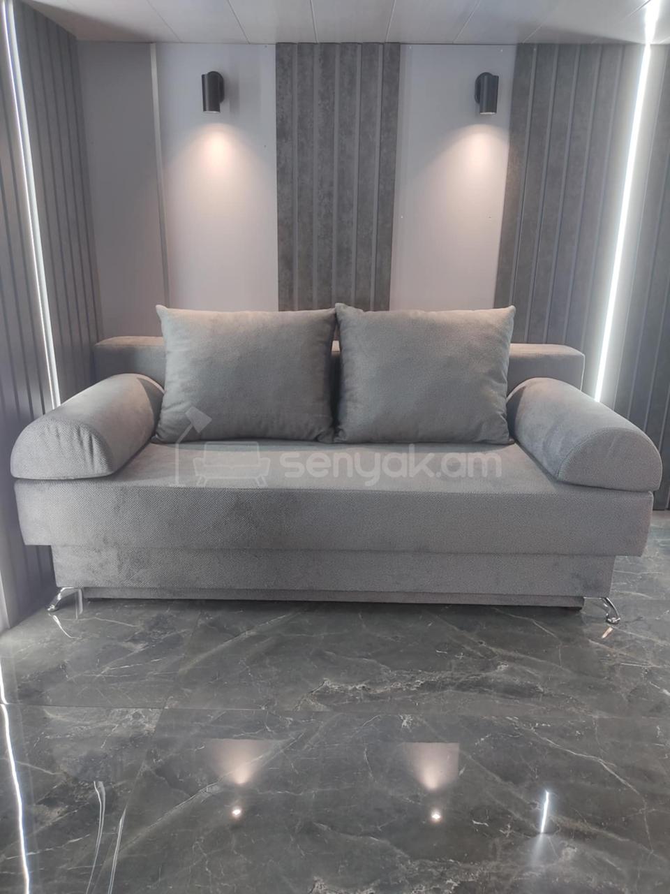 2 Սենյականոց Բնակարան Քարե Շենքում, 38քմ, 1/2 հարկ, Դիզայներական Վերանորոգված, Կահավորված