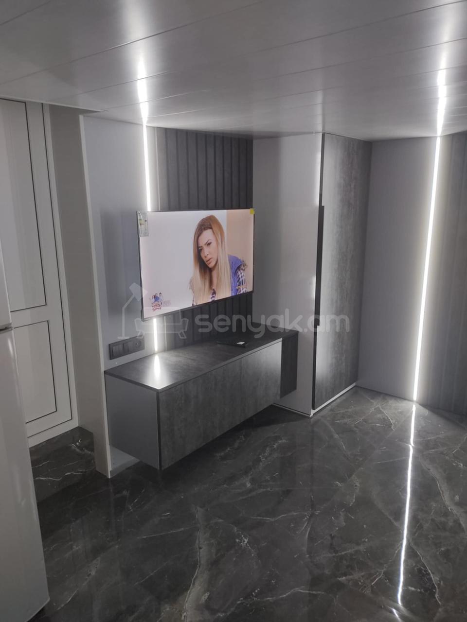 2 Սենյականոց Բնակարան Քարե Շենքում, 38քմ, 1/2 հարկ, Դիզայներական Վերանորոգված, Կահավորված