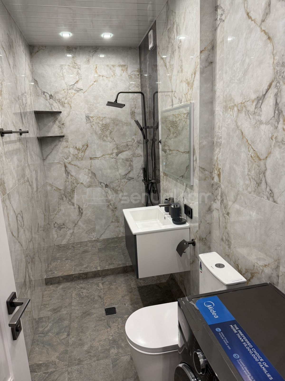 2 Սենյականոց Բնակարան, 71քմ, 14/17 հարկ, Դիզայներական Վերանորոգված, Կահավորված, Արևկող