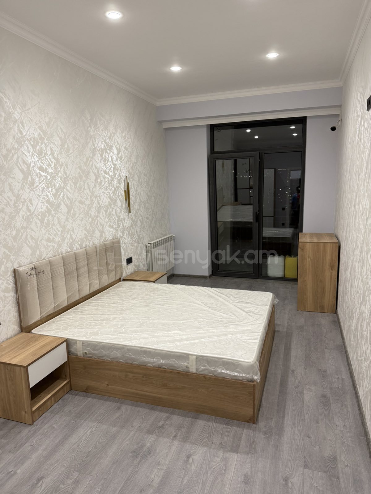 2 Սենյականոց Բնակարան, 71քմ, 14/17 հարկ, Դիզայներական Վերանորոգված, Կահավորված, Արևկող