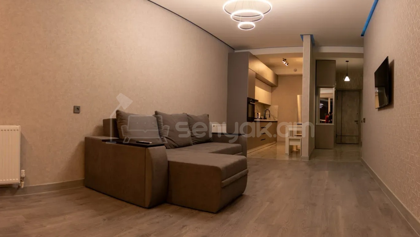 3 Սենյականոց Բնակարան, 71քմ, 9/16 հարկ, Դիզայներական Վերանորոգված, Կահավորված, Արևկող