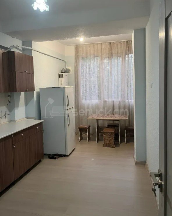 3 Սենյականոց Բնակարան, 96քմ, 2/9 հարկ, Կապիտալ Վերանորոգված