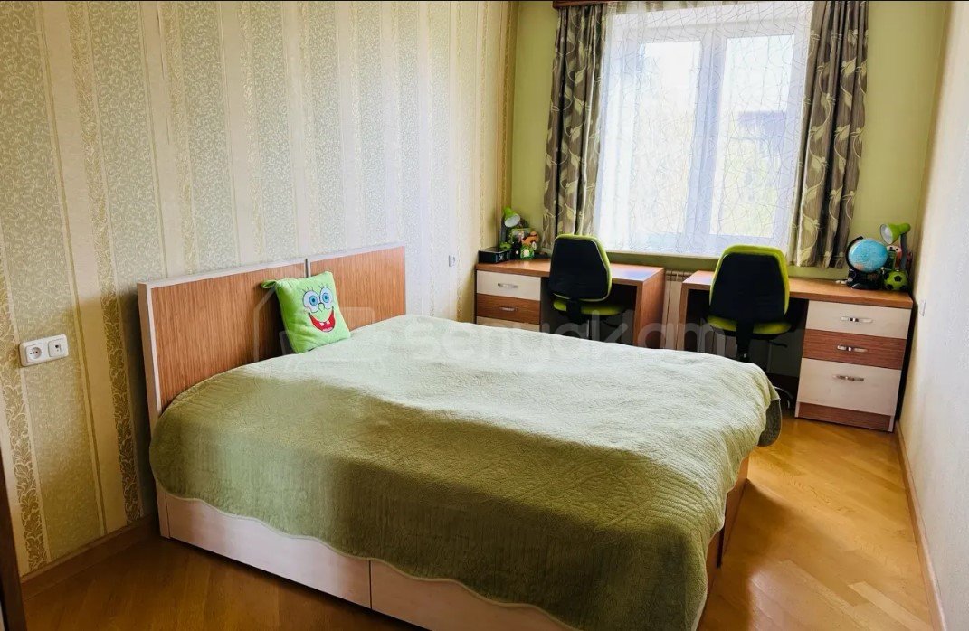 3 Սենյականոց Բնակարան Քարե Շենքում, 77քմ, 4/4 հարկ, Կապիտալ Վերանորոգված