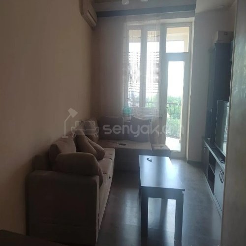 3 Սենյականոց Բնակարան Քարե Շենքում, 78քմ, 5/6 հարկ, Կապիտալ Վերանորոգված