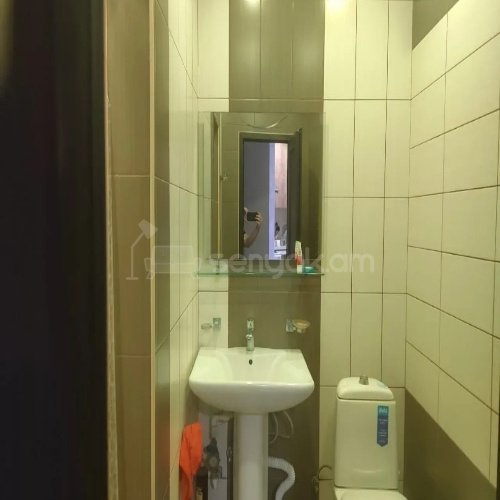 3 Սենյականոց Բնակարան Քարե Շենքում, 78քմ, 5/6 հարկ, Կապիտալ Վերանորոգված