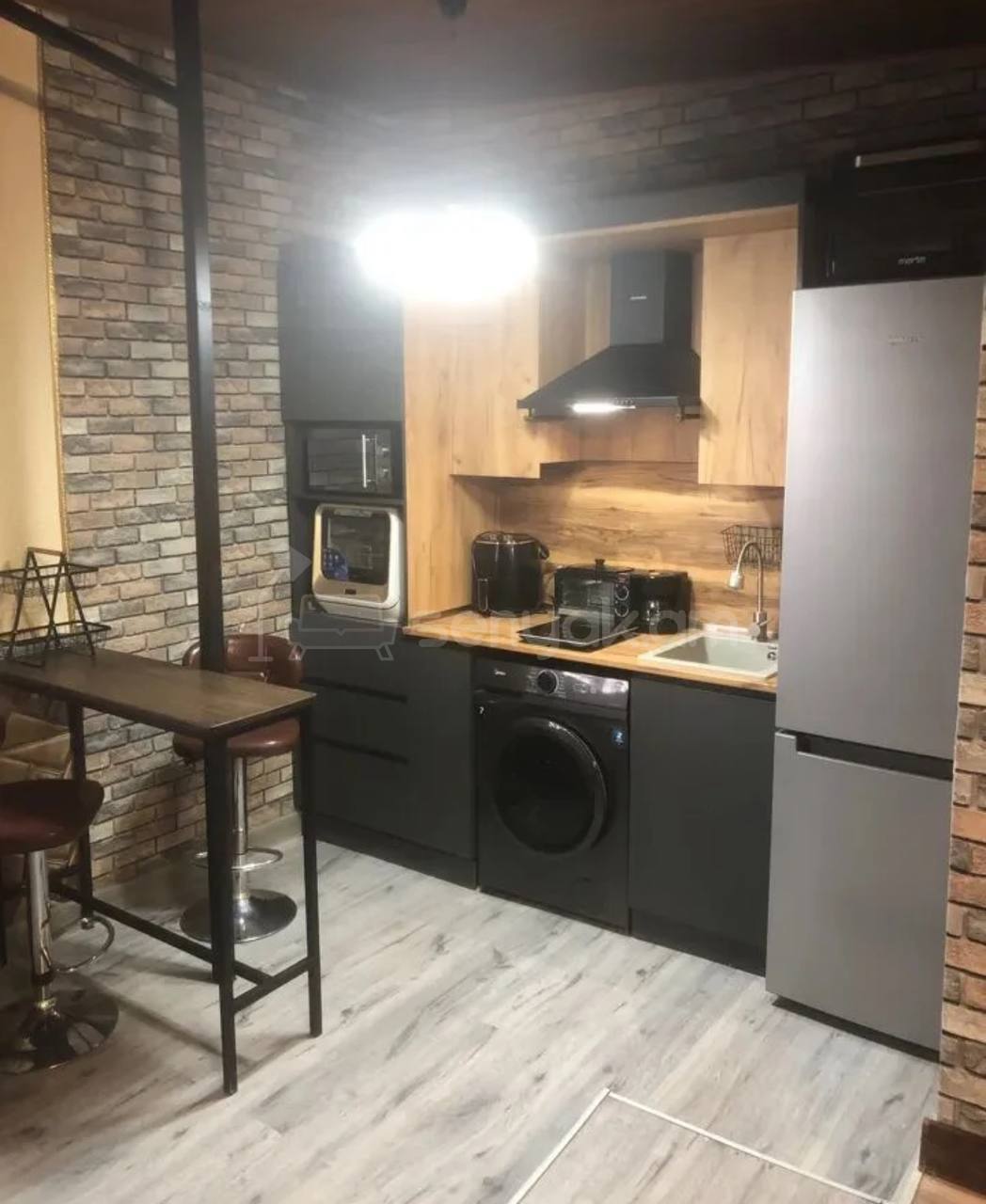 1 Սենյականոց Բնակարան, 45քմ, 11/11 հարկ, Դիզայներական Վերանորոգված, Կահավորված