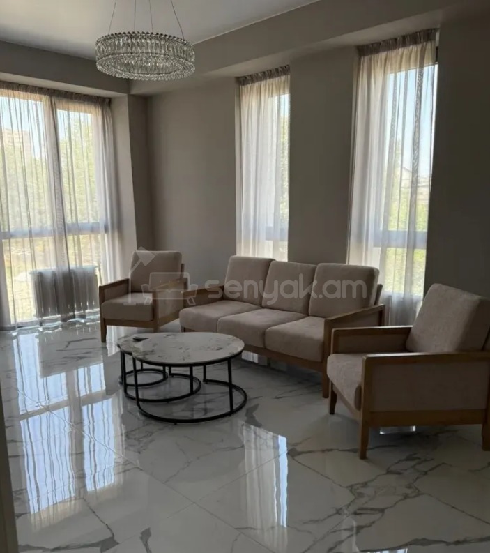 3 Սենյականոց Բնակարան, 98քմ, 2/17 հարկ, Դիզայներական Վերանորոգված, Կահավորված, Արևկող