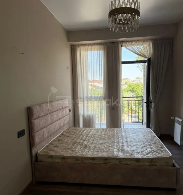 3 Սենյականոց Բնակարան, 98քմ, 2/17 հարկ, Դիզայներական Վերանորոգված, Կահավորված, Արևկող