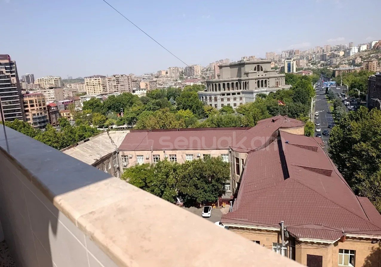 2 Սենյականոց Բնակարան, 63քմ, 10/12 հարկ, Կոսմետիկ Վերանորոգված