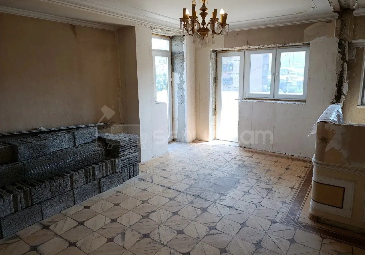 2 Սենյականոց Բնակարան, 63քմ, 10/12 հարկ, Կոսմետիկ Վերանորոգված