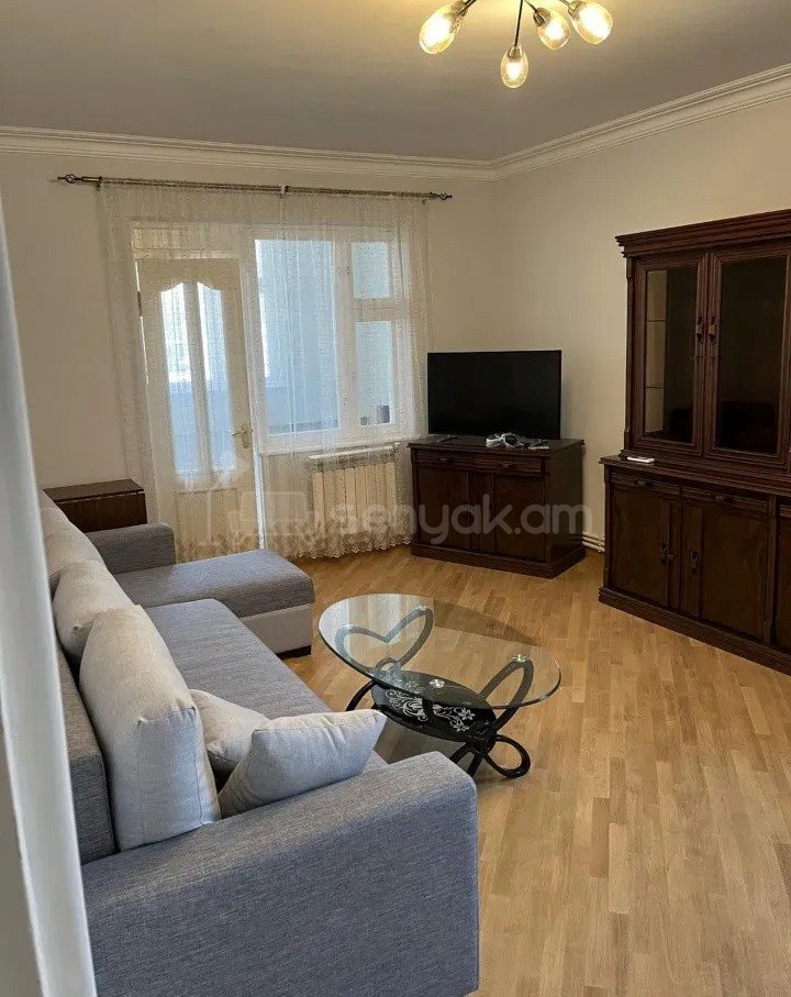 2 Սենյականոց Բնակարան, 65քմ, 2/9 հարկ, Նորմալ Վիճակում
