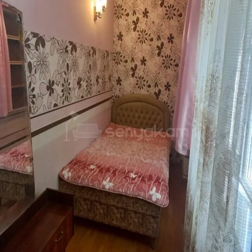 2 Սենյականոց Բնակարան Քարե Շենքում, 50քմ, 1/4 հարկ, Կոսմետիկ Վերանորոգված, Կահավորված, Արևկող