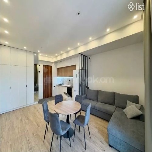 2 Սենյականոց Բնակարան Նորակառույց Քարե Շենքում, 50քմ, 4/5 հարկ, Կապիտալ Վերանորոգված