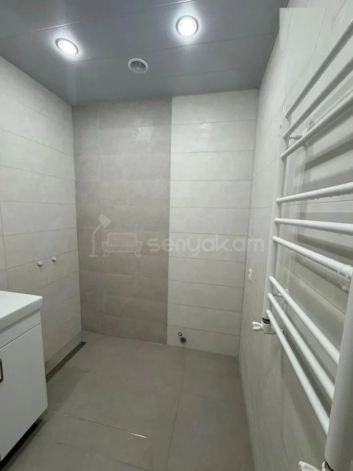 3 Սենյականոց Բնակարան, 70քմ, 9/10 հարկ, Կապիտալ Վերանորոգված