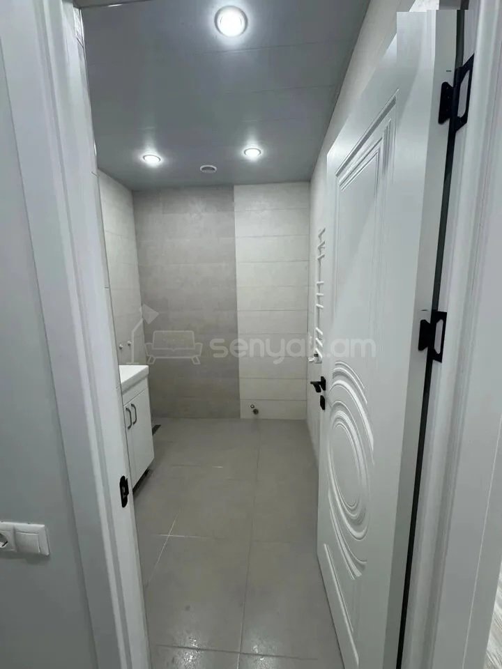 3 Սենյականոց Բնակարան, 70քմ, 9/10 հարկ, Կապիտալ Վերանորոգված