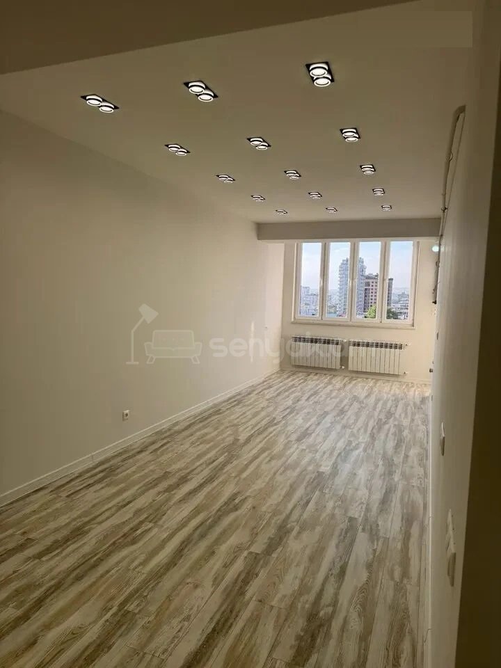 3 Սենյականոց Բնակարան, 70քմ, 9/10 հարկ, Կապիտալ Վերանորոգված