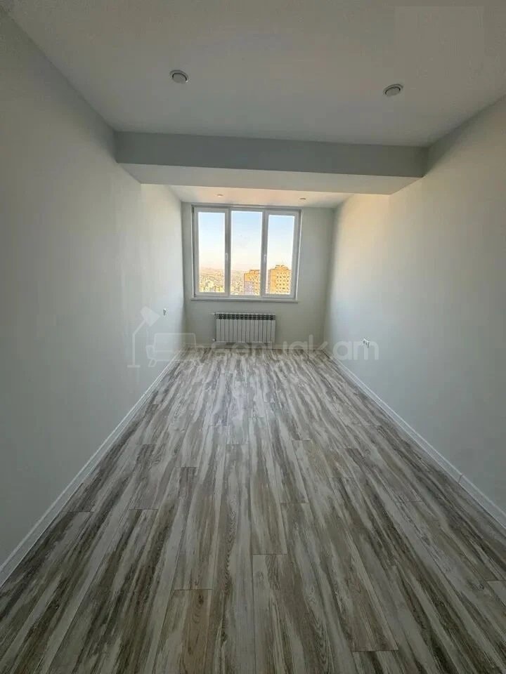 3 Սենյականոց Բնակարան, 70քմ, 9/10 հարկ, Կապիտալ Վերանորոգված