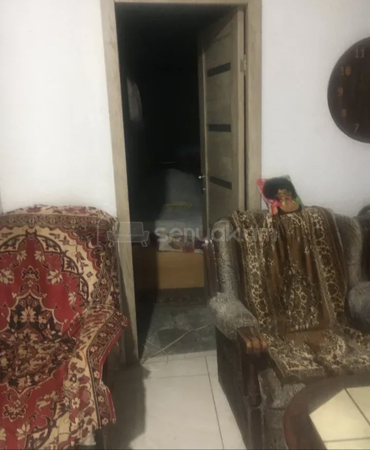 3 Սենյականոց Բնակարան Քարե Շենքում, 68քմ, 1/3 հարկ, Նորմալ Վիճակում, Կահավորված