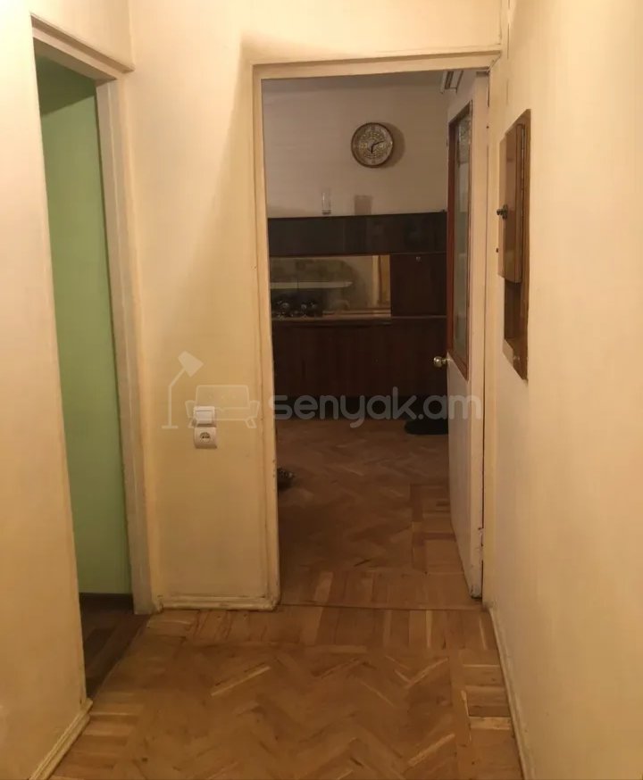 2 Սենյականոց Բնակարան Քարե Շենքում, 56քմ, 3/5 հարկ, Նորմալ Վիճակում, Կահավորված