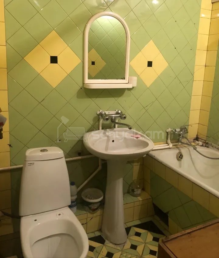 2 Սենյականոց Բնակարան Քարե Շենքում, 56քմ, 3/5 հարկ, Նորմալ Վիճակում, Կահավորված