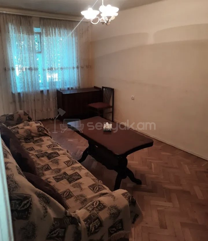 2 Սենյականոց Բնակարան Քարե Շենքում, 56քմ, 3/5 հարկ, Նորմալ Վիճակում, Կահավորված