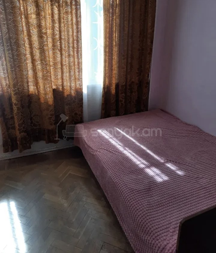 2 Սենյականոց Բնակարան Քարե Շենքում, 56քմ, 3/5 հարկ, Նորմալ Վիճակում, Կահավորված