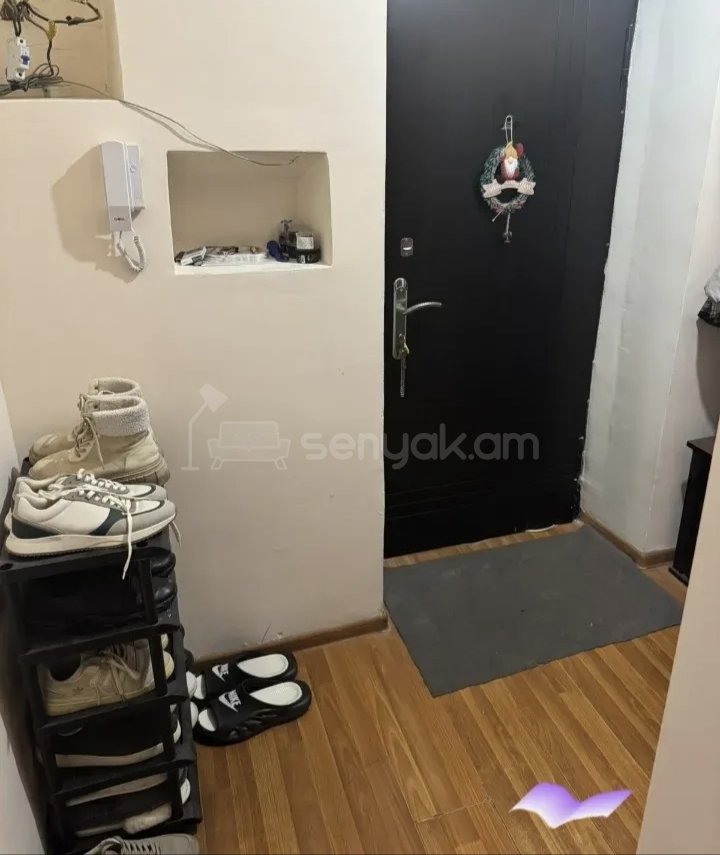 2 Սենյականոց Բնակարան Քարե Շենքում, 38քմ, 2/4 հարկ, Նորմալ Վիճակում, Կահավորված