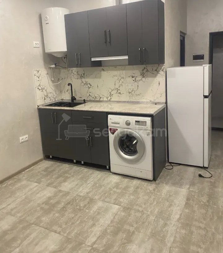 2 Սենյականոց Բնակարան Քարե Շենքում, 56քմ, 2/2 հարկ, Կապիտալ Վերանորոգված, Կահավորված