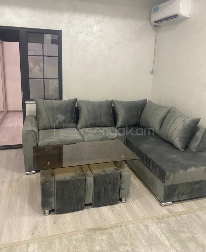 2 Սենյականոց Բնակարան Քարե Շենքում, 56քմ, 2/2 հարկ, Կապիտալ Վերանորոգված, Կահավորված