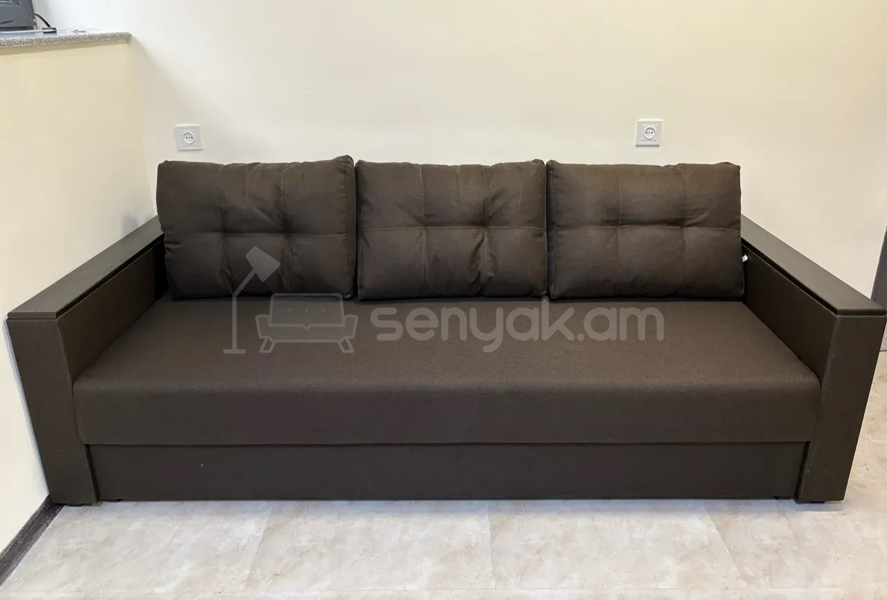 2 Սենյականոց Բնակարան Քարե Շենքում, 45քմ, 1/1 հարկ, Կապիտալ Վերանորոգված, Կահավորված