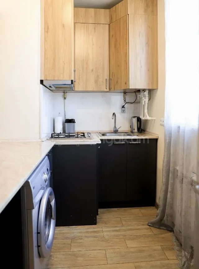 2 Սենյականոց Բնակարան Քարե Շենքում, 56քմ, 8/12 հարկ, Կապիտալ Վերանորոգված, Կահավորված