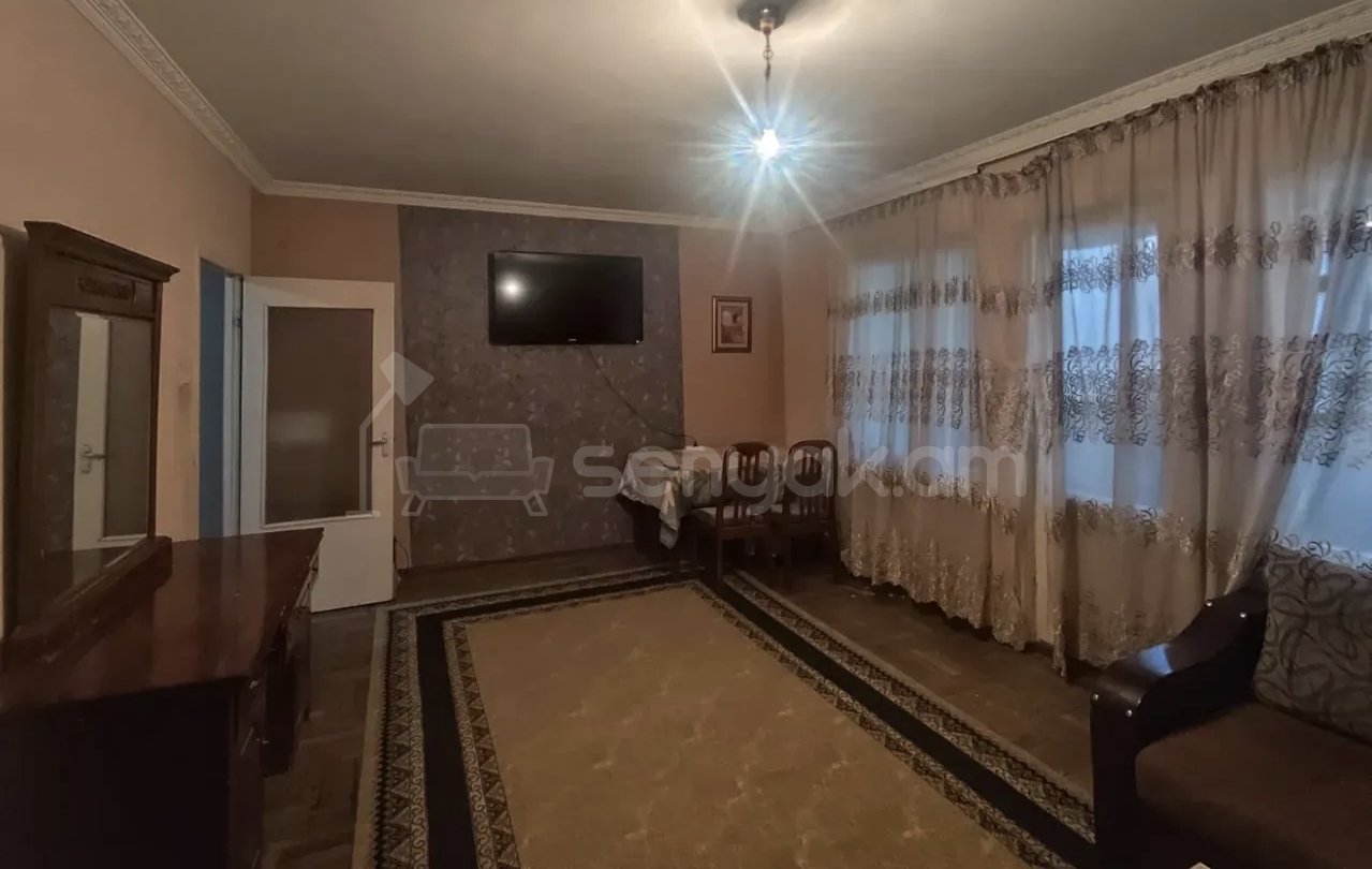 3 Սենյականոց Բնակարան, 77քմ, 5/9 հարկ, Նորմալ Վիճակում, Կահավորված