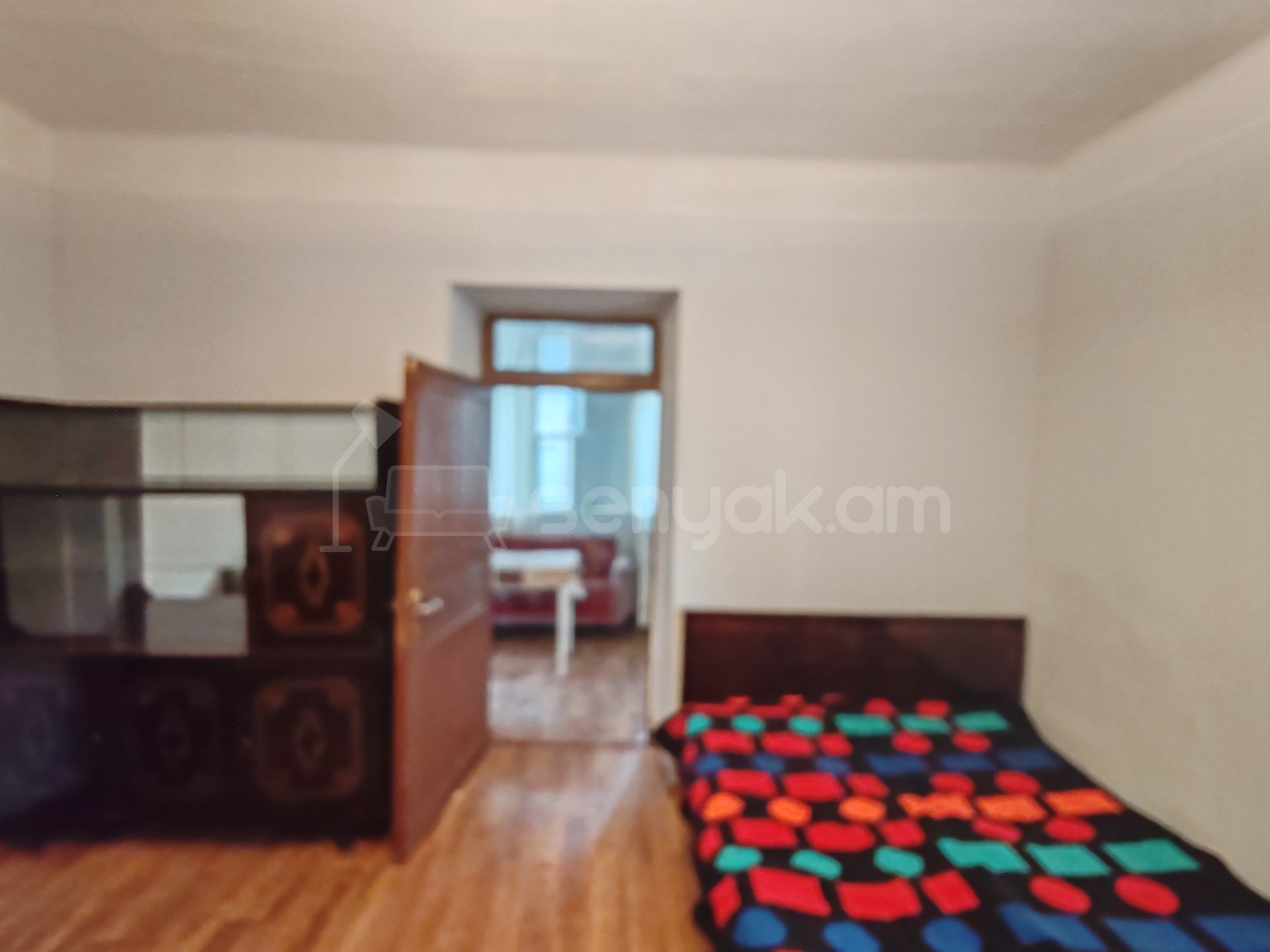 1 Սենյականոց Բնակարան Քարե Շենքում, 40քմ, 1/1 հարկ, Կոսմետիկ Վերանորոգված, Կահավորված