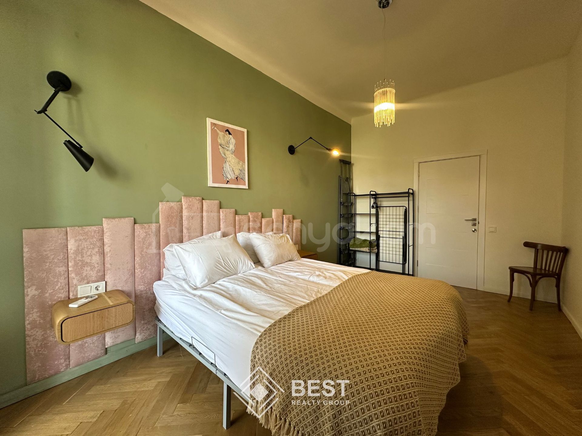 2 Սենյականոց Բնակարան Քարե Շենքում, 54քմ, 3/5 հարկ, Դիզայներական Վերանորոգված