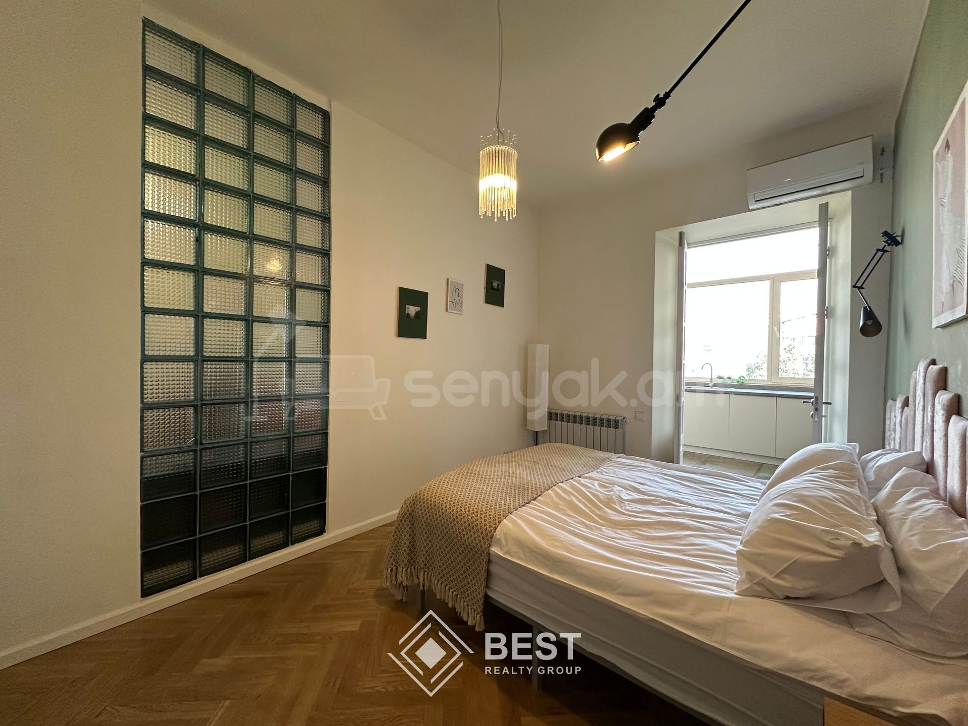 2 Սենյականոց Բնակարան Քարե Շենքում, 54քմ, 3/5 հարկ, Դիզայներական Վերանորոգված