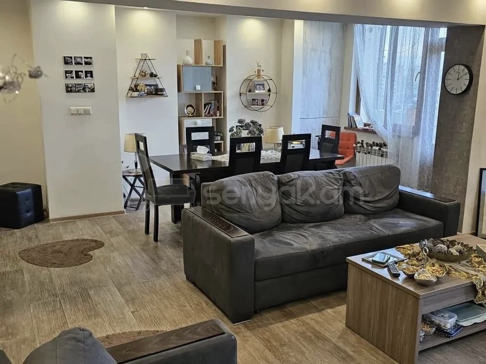 4 Սենյականոց Բնակարան, 87քմ, 7/13 հարկ, Կապիտալ Վերանորոգված