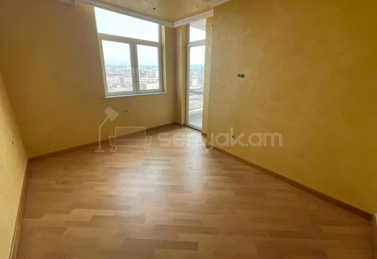 4 Սենյականոց Բնակարան Նորակառույցում, 134քմ, 12/17 հարկ, Կապիտալ Վերանորոգված