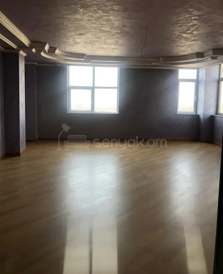 4 Սենյականոց Բնակարան Նորակառույցում, 134քմ, 12/17 հարկ, Կապիտալ Վերանորոգված