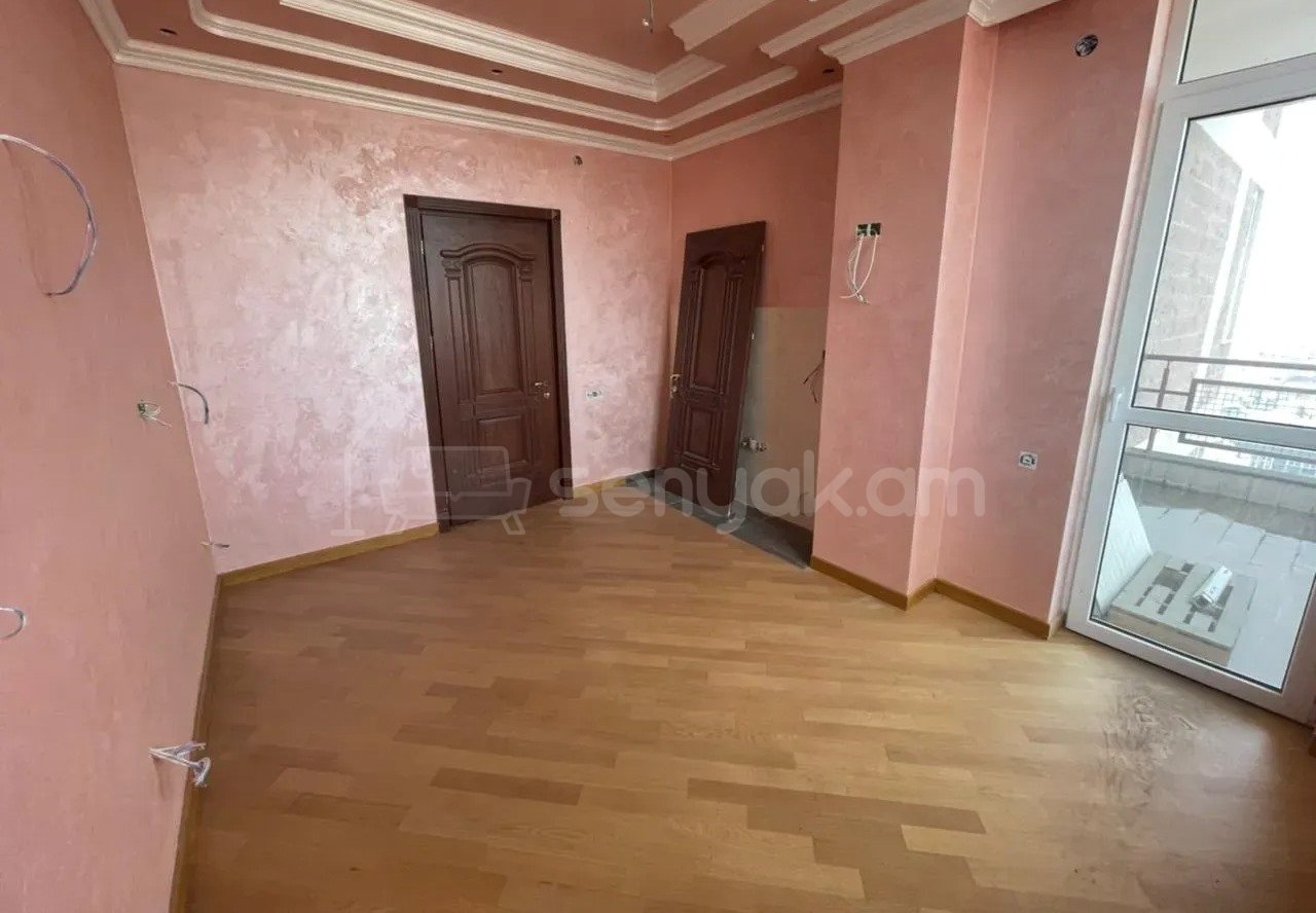 4 Սենյականոց Բնակարան Նորակառույցում, 134քմ, 12/17 հարկ, Կապիտալ Վերանորոգված